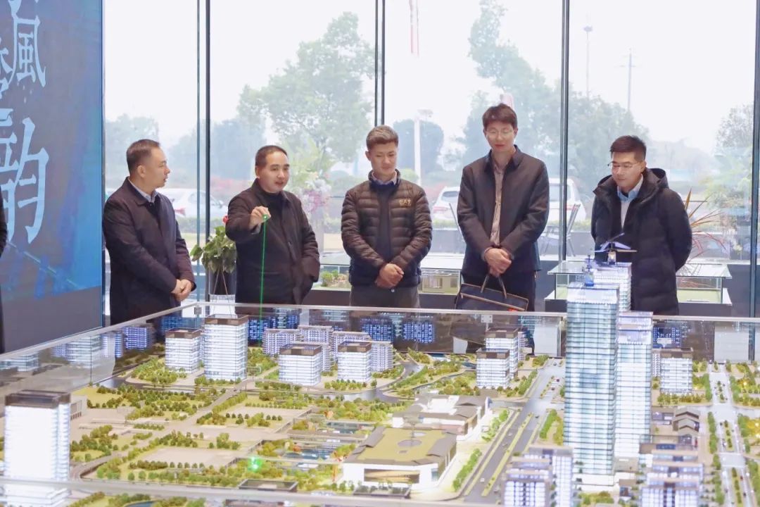 360數智化集團等企業組團參觀考察信陽中央活力區 （CAZ）